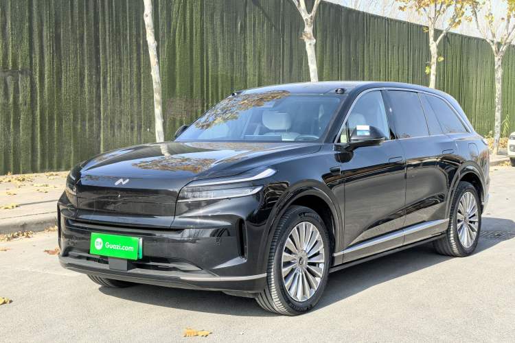 Used ONVO Luxeed L90 2025 Model—Ultra Six-Seater Version
