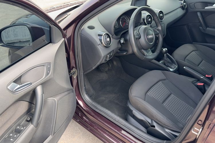 Used Audi A1 2013 30 TFSI Sportback Urban Interior 1