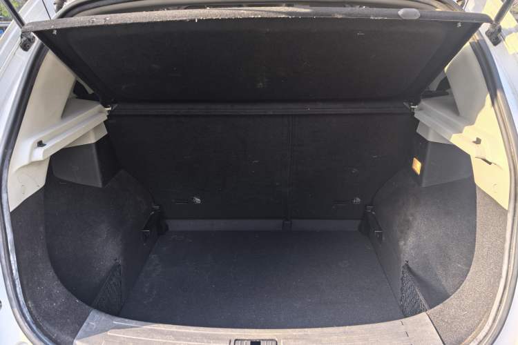 Used MG ZS 2018 1.5L Automatic Luxury Edition China V Standard