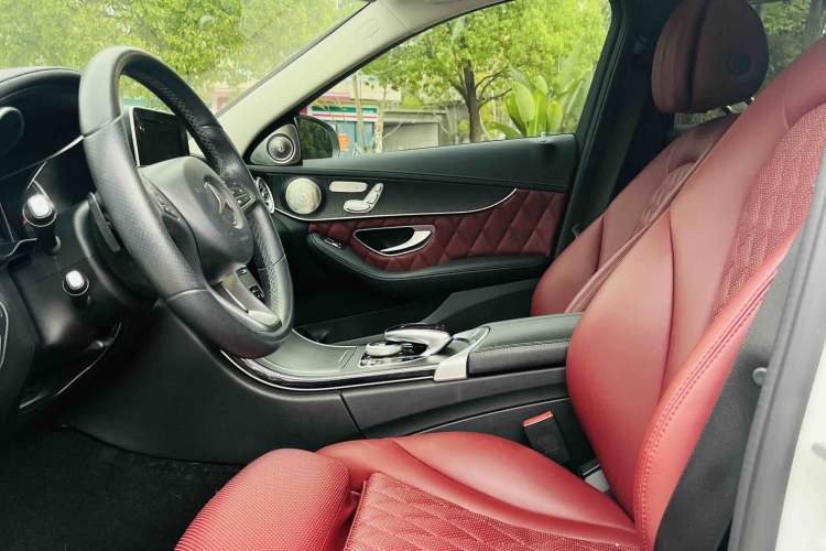 Used Mercedes-Benz C-Class 2017 Facelift C 200 L Sport Edition Interior 1