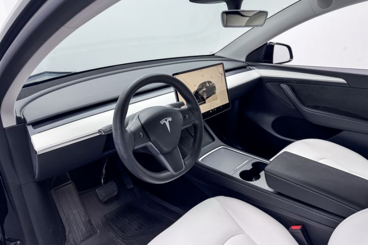 Used Tesla Model Y 2022 Rear-Wheel-Drive Version
