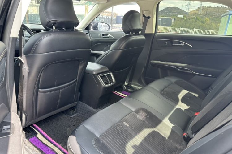 Used Ford Taurus 2019 EcoBoost 245 Comfort Edition Interior 3