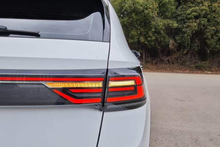 Used Volkswagen Tharu 2023 300TSI Two-Wheel-Drive Moonlight Edition