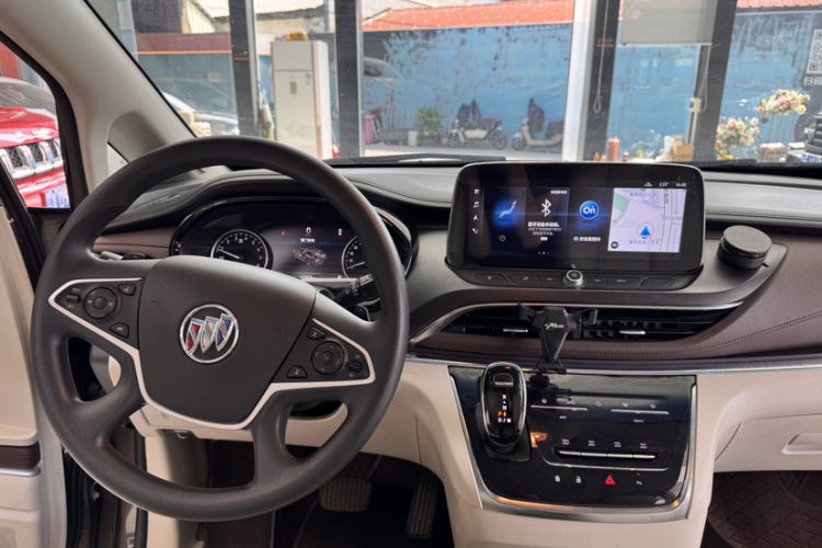 Used Buick GL8 2023 Land Executive Class Smart Enjoyment Model
