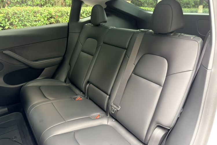 Used Tesla Model Y 2022 Rear-Wheel-Drive Version
