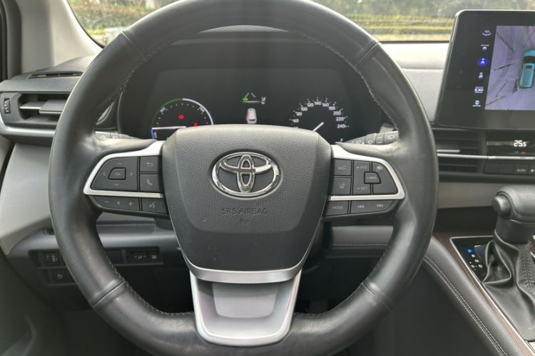 Used Toyota Granvia 2024 2.5L Hybrid Comfort Edition