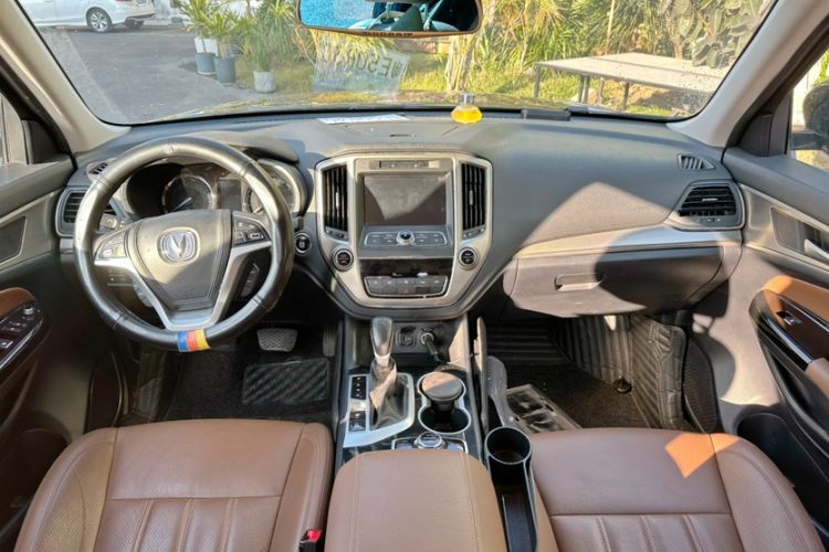 Used Changan CS95 2017 2.0T Two-Wheel Drive Zhitu Edition