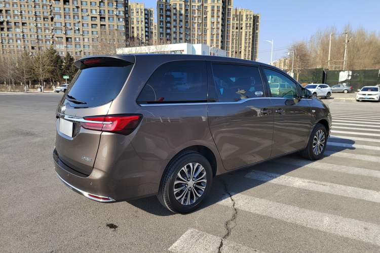 Used Buick GL8 2022 Land Cruiser Executive Class 652T Comfort Model
