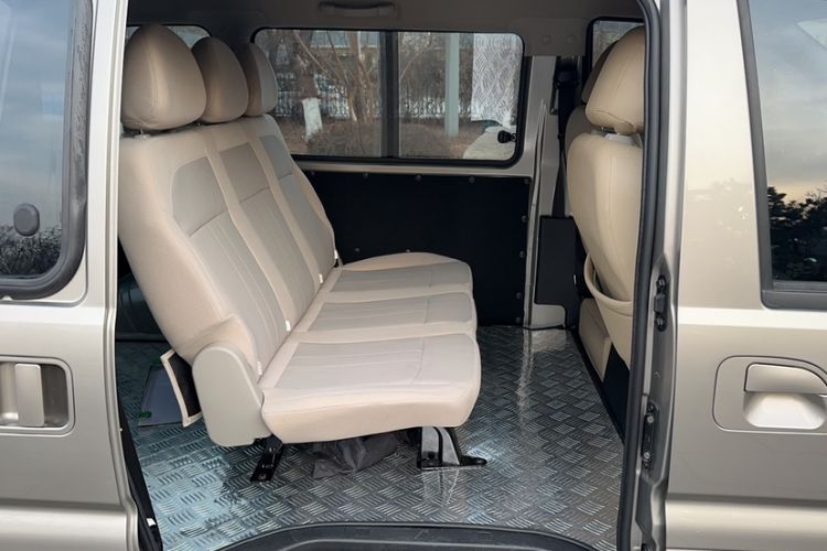 Used FORTHING Lingzhi 2023 M5 1.6L Practical Model 5 Seats