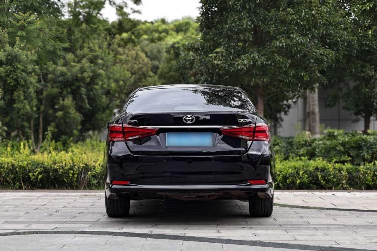 Used Toyota Crown 2015 2.0T Fashion Edition
