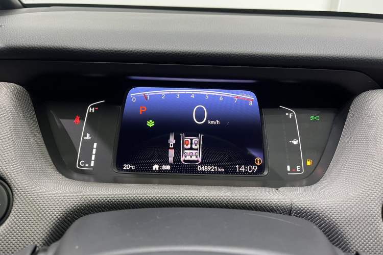 Used Honda LIFE 2021 1.5L CVT CRO-S Fun Edition Odometer Close Up