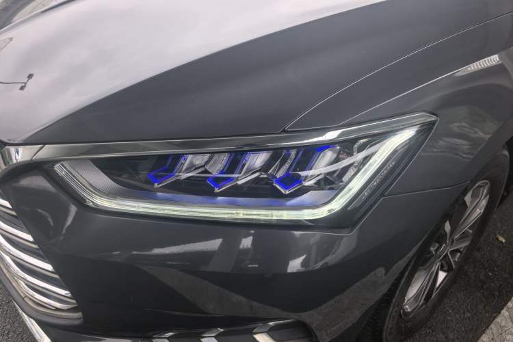 Used BYD Qin Pro New Energy 2019 DM Super Edition 1.5TI Automatic Smart Connect X-Trail Model China VI Standard Left Front Headlight
