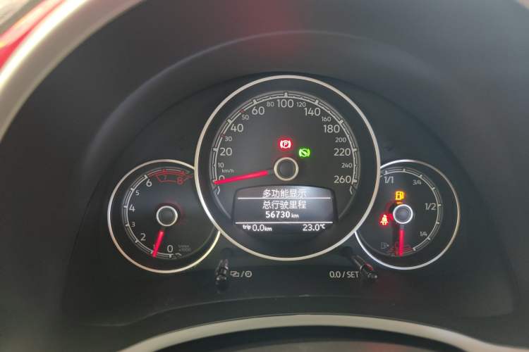 Used Volkswagen Beetle 2018 180TSI Yile Model Odometer Close Up