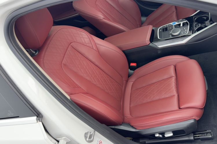 Used BMW i3 2022 eDrive 35 L
