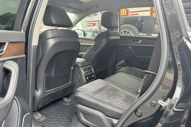 Used Hongqi HS7 2022 2.0T DCT Two-Wheel Drive Smart Connect Flagship Edition Seven Seats