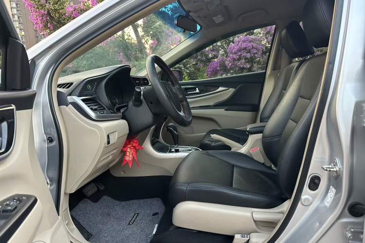 Used Honda Crider 2013 1.8L automatic comfort version
