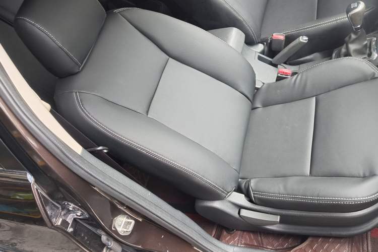 Used Dongfeng Aeolus AX3 2016 1.5L Manual ZhiKu Model
