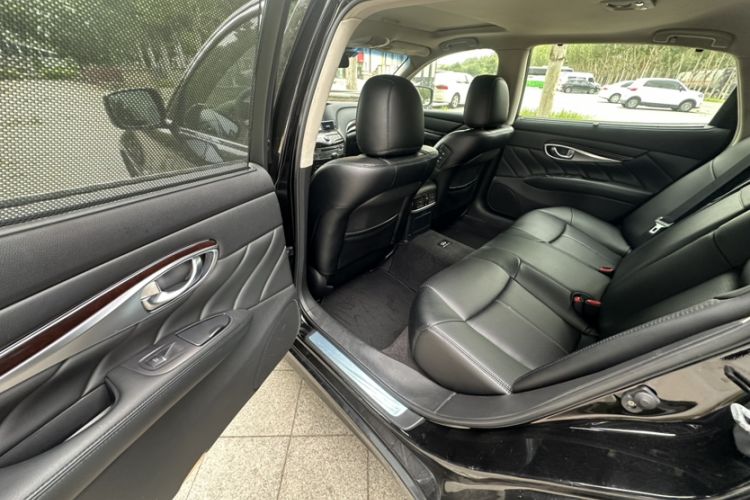 Used Infiniti M Series 2012 M25L Comfort Edition