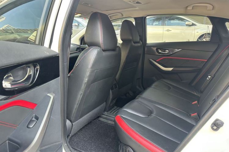 Used Venucia D60 2019 100 000 Honor 1.6L XL CVT Chenku Edition China VI Standard
