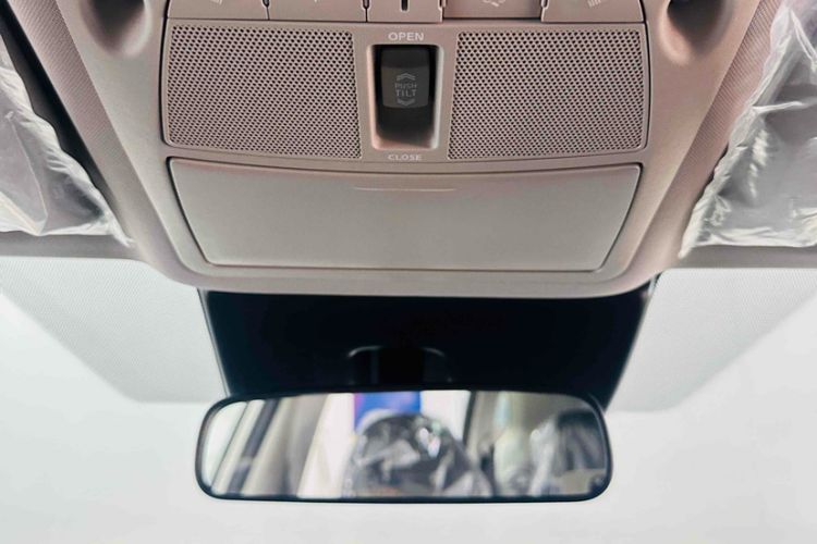 Used Nissan X-Trail 2023 Classic 2.0L Two-Wheel Drive Smart Connect Premium Edition
