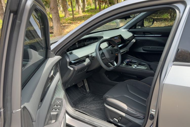 Used CHANGAN UNI-V 2022 2.0T Leading-Speed Edition Driver Seat