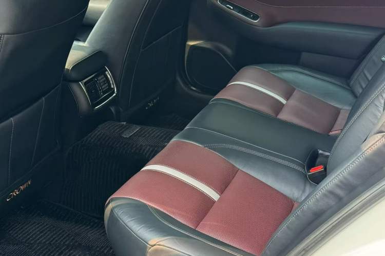 Used Toyota Crown 2017 2.0T Sport Edition
