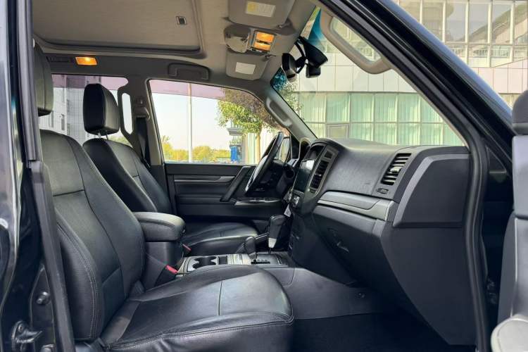 Used Mitsubishi Pajero (Import) 2016 3.0L Automatic Prestige Version China IV Standard
