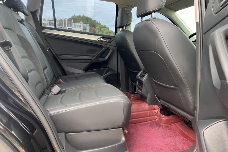 Used Volkswagen Tiguan L 2019 Updated Version 330TSI Automatic Two-Wheel Drive Panoramic Comfort Edition China VI Standard