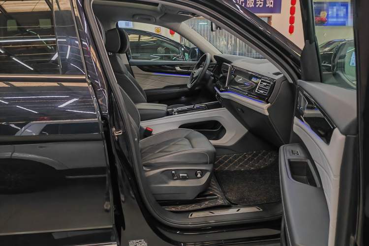 Used Volkswagen Teramont 2024 380TSI Four-Wheel Drive Longxiang Edition Interior 6