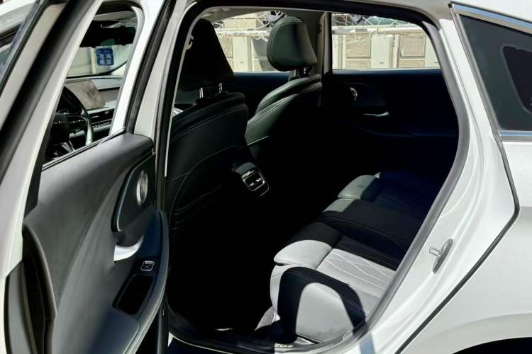 Used Chery Arrizo 8 2022 1.6T DCT Ya
