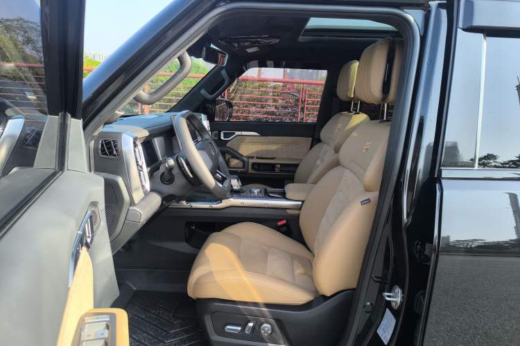 Used JETOUR Traveler 2023 2.0T All-Wheel Drive CrossPRO+ Interior 2