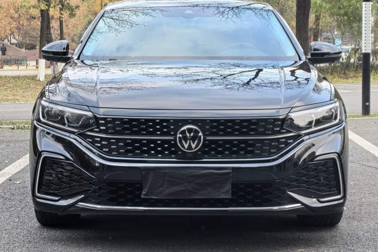 Used Volkswagen Passat 2023 Restyled 330TSI Starry Luxury Edition
