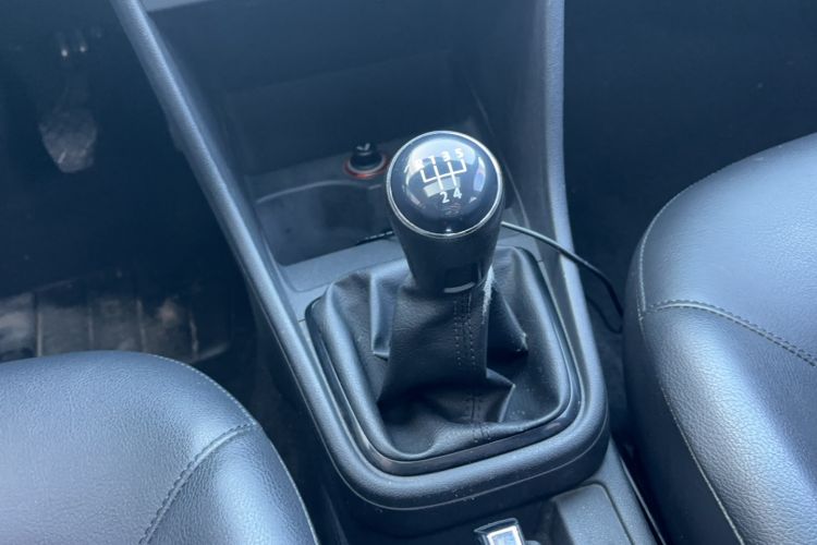 Used Volkswagen Santana 2013 1.6L Manual Comfort Edition
