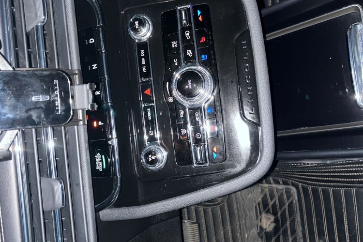 Used Lincoln Corsair 2022 2.0T Two-Wheel Drive Deluxe Edition