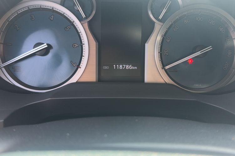 Used Toyota Prado 2018 3.5L Automatic TX-L Odometer Close Up