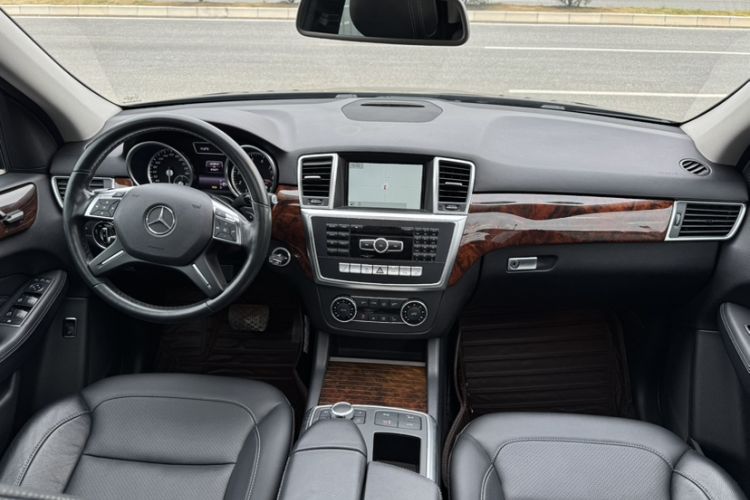 Used Mercedes-Benz M-Class 2015 ML 400 4MATIC Dynamic Model
