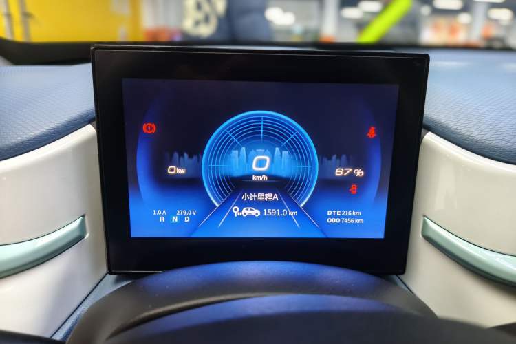 Used Dongfeng NAMMI BOX 2022 Chasing Wind Edition 331 km Standard Model
