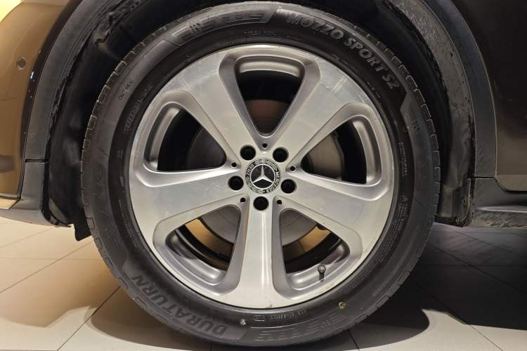 Used Mercedes-Benz GLC 2017 GLC 260 4MATIC Luxury Model