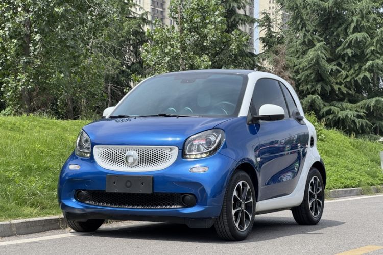 Used smart fortwo 2015 1.0L 52 kW Hardtop Passion Edition