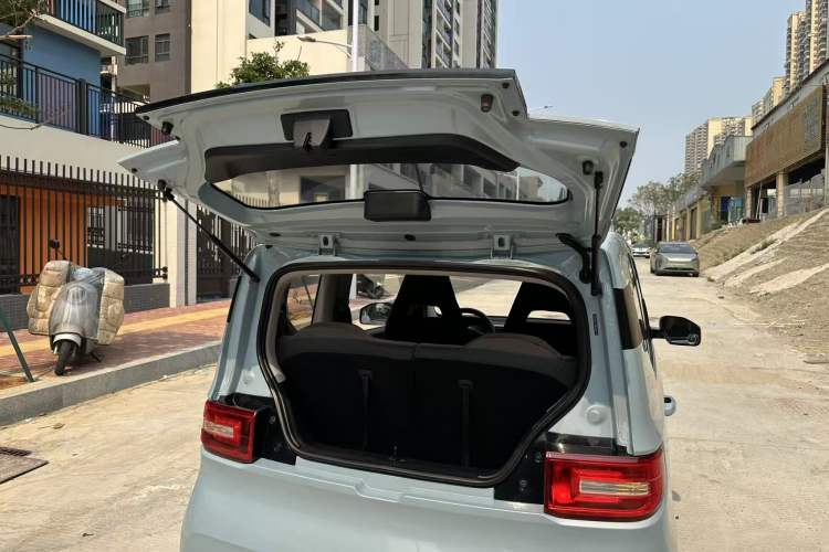 Used Wuling Hongguang MINIEV 2020 Freedom Version Lithium Iron Phosphate Interior 7