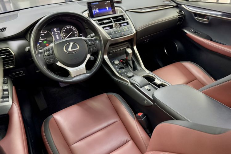 Used Lexus NX 2015 300h All-Wheel-Drive Fēngzhì Edition
