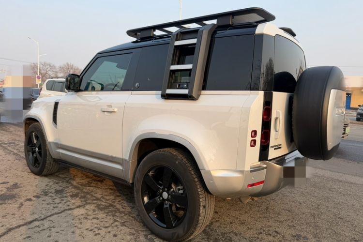 Used Land Rover Defender 2022 90 2.0T P300 Tiger-Power Ambition Edition
