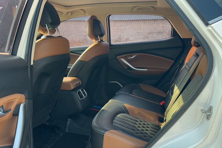 Used Soueast DX7 2018 1.5T Automatic Luxury Model
