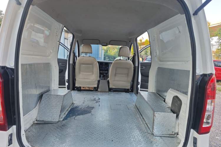 Used Wuling Rongguang V 2019 1.5L Window-Sealed Utility Model China VI LAR