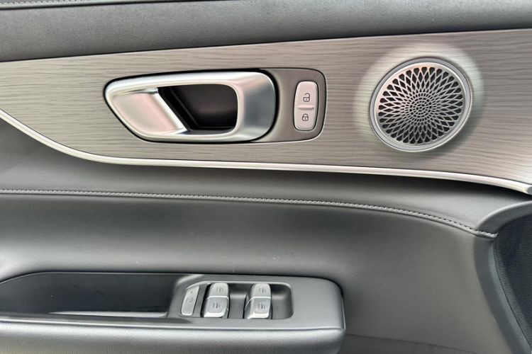 Used Fengyun T8 2025 1.5T 130 km Luxury Edition 5-Seater Interior 2