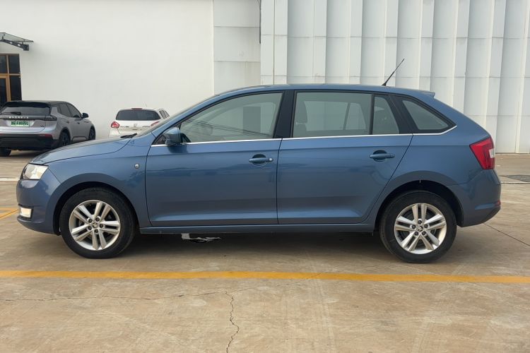 Used Skoda Rapid Spaceback 2014 1.6L Automatic Enjoyment Edition