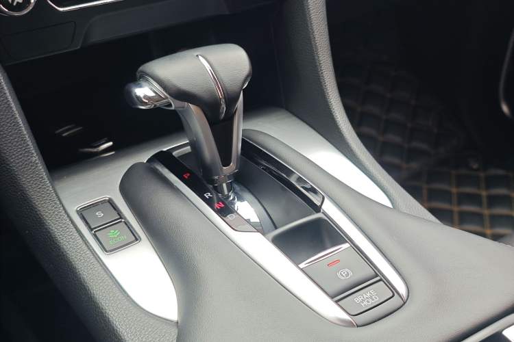 Used Honda Avancier 2017 240TURBO Two-Wheel Drive Comfort Version Gear Lever