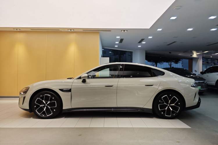 Used Xiaomi Auto SU7 2024 Rear-Drive Long-Range Intelligent Driving Version
