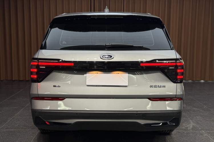 Used Ford Edge 2025 Ford Explorer L 2.0T EcoBoost E-Hybrid Two-Wheel Drive 7-Seater Luxury Model