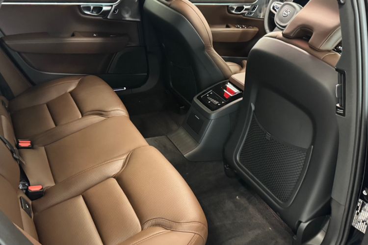 Used Volvo S90 New Energy 2025 Plug-in Hybrid Four-Wheel Drive Long-Range Luxury Smart Edition Interior 3